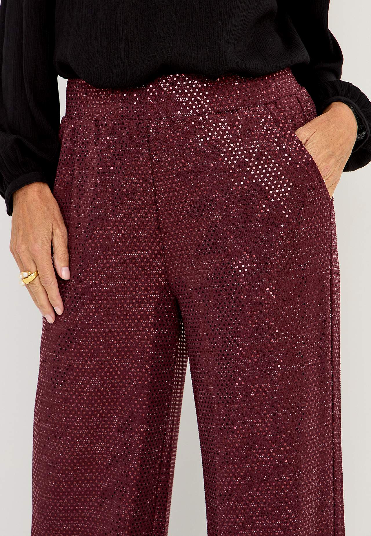 Party trousers with paillettes