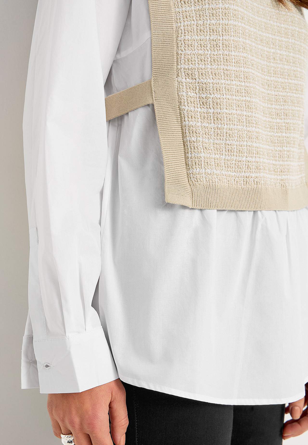 Shirt with sewn pullover