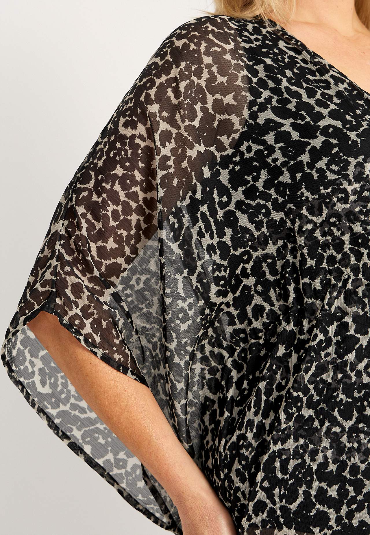 Patterned beach caftan