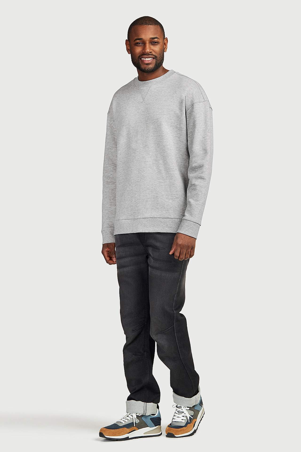 Long-sleeved sweater