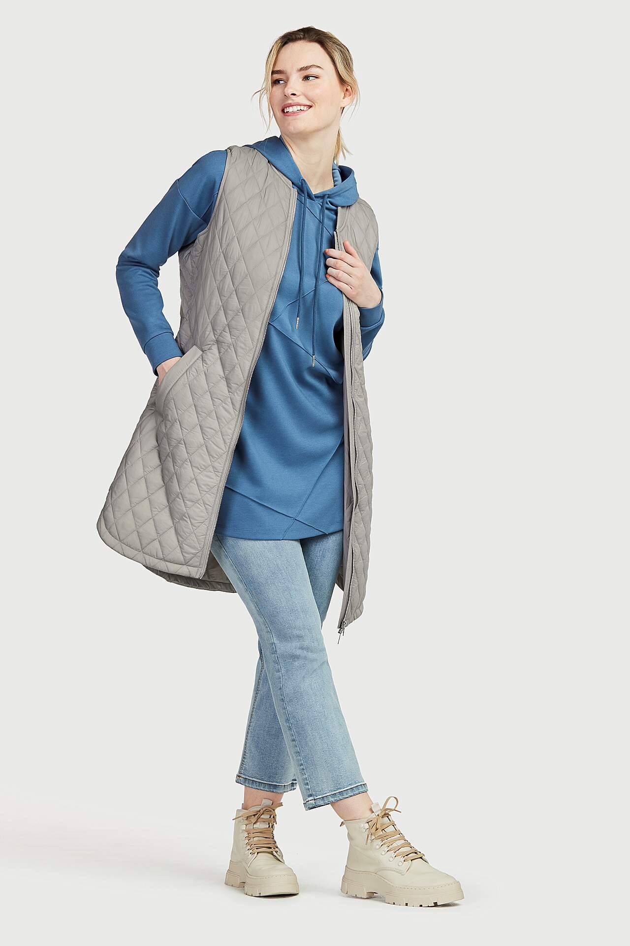 Quilted, long waistcoat