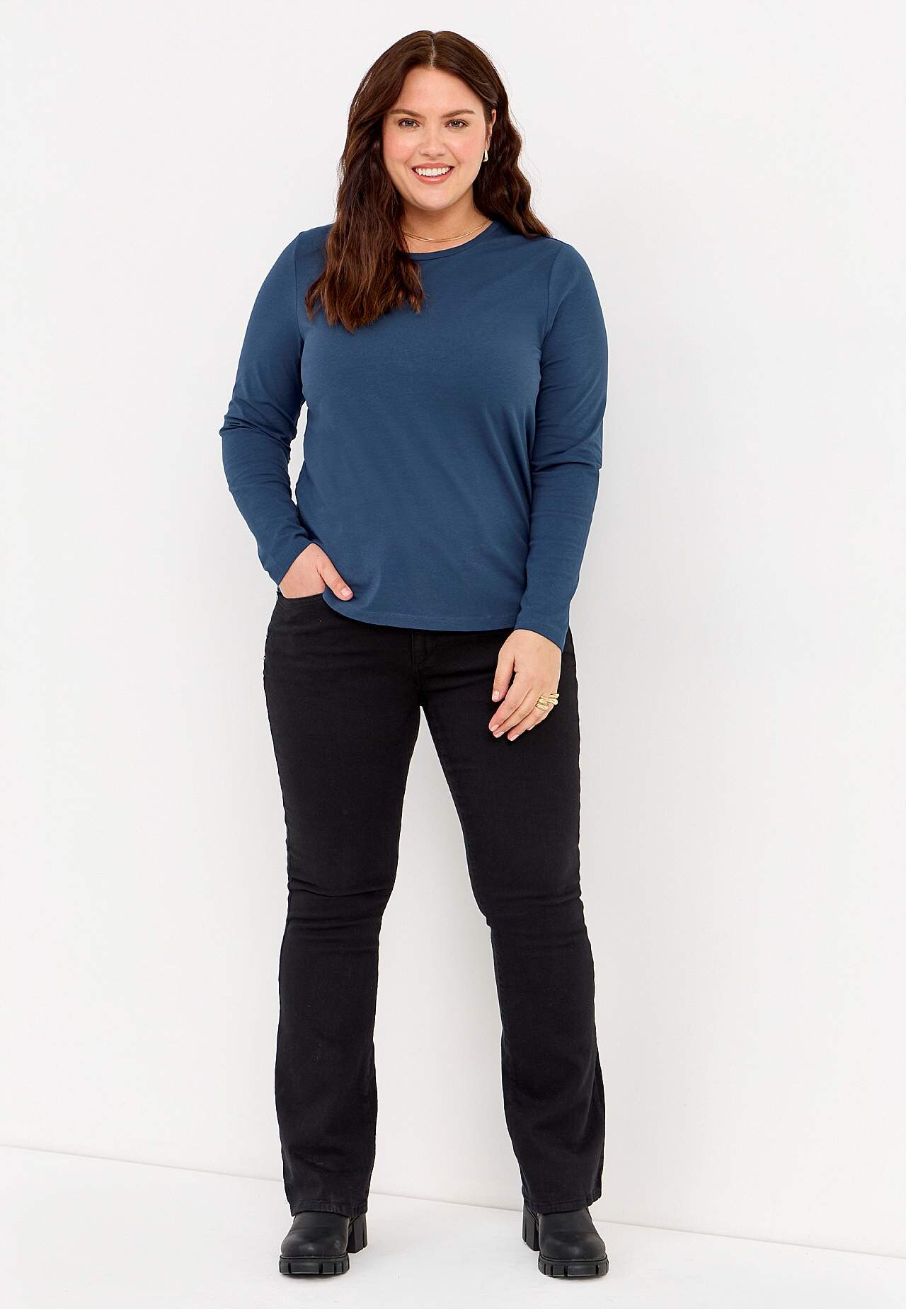 Boot cut jeans with high waist