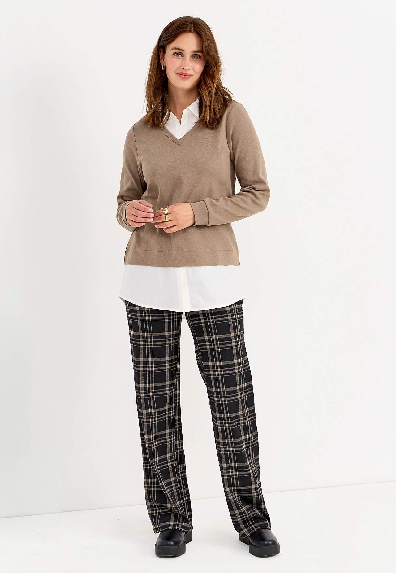 Jersey pants with straight legs