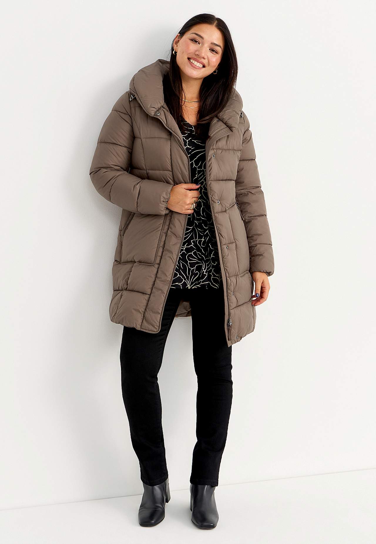 Jacket with soft down feel