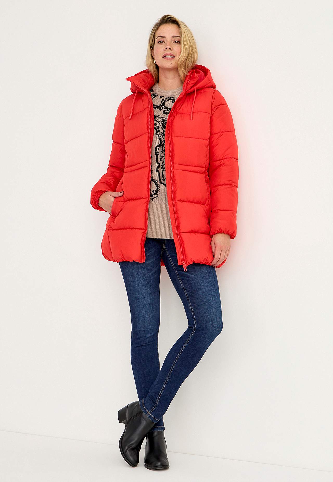 Warm-lined jacket with hood