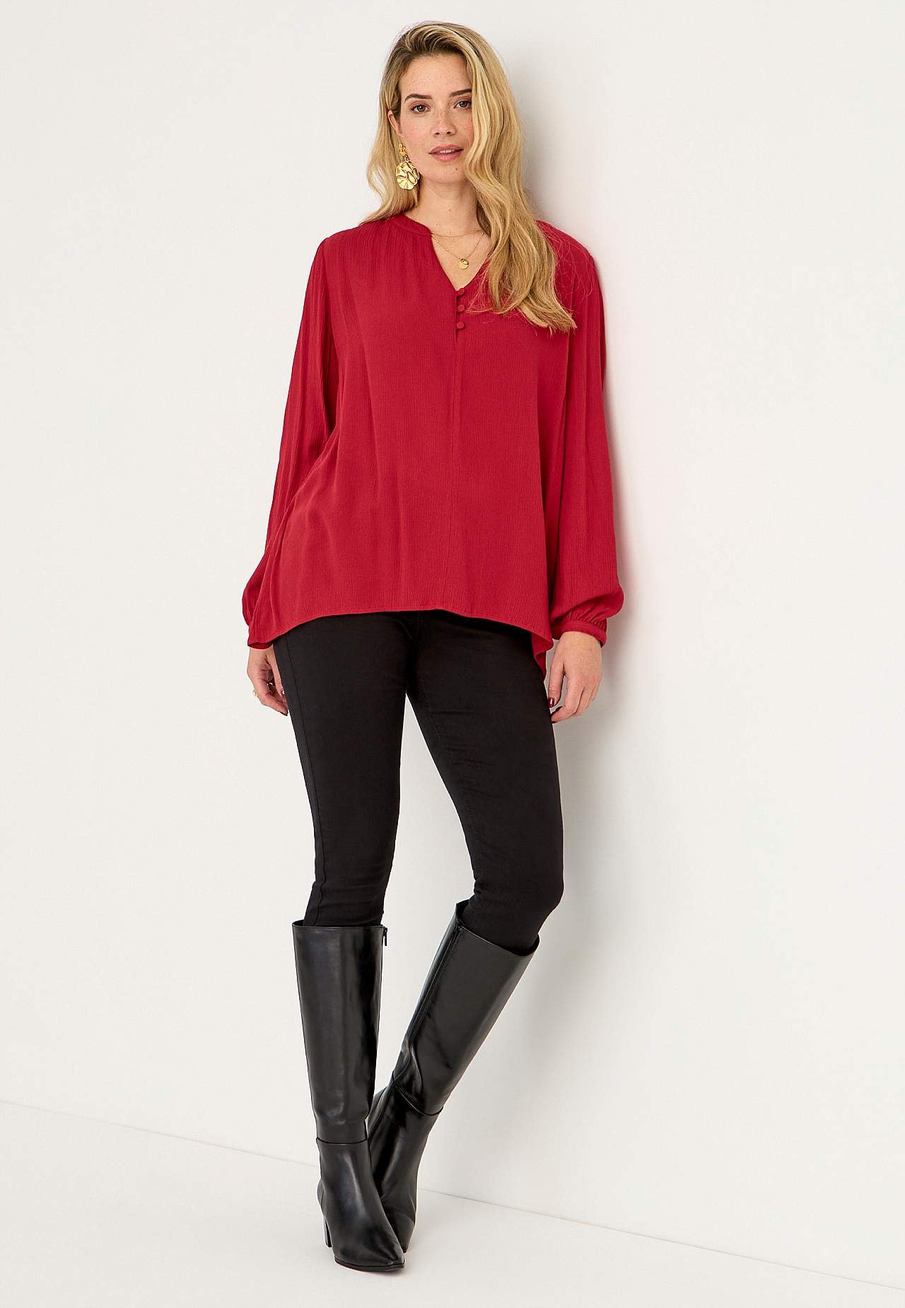 Crepe blouse with buttons