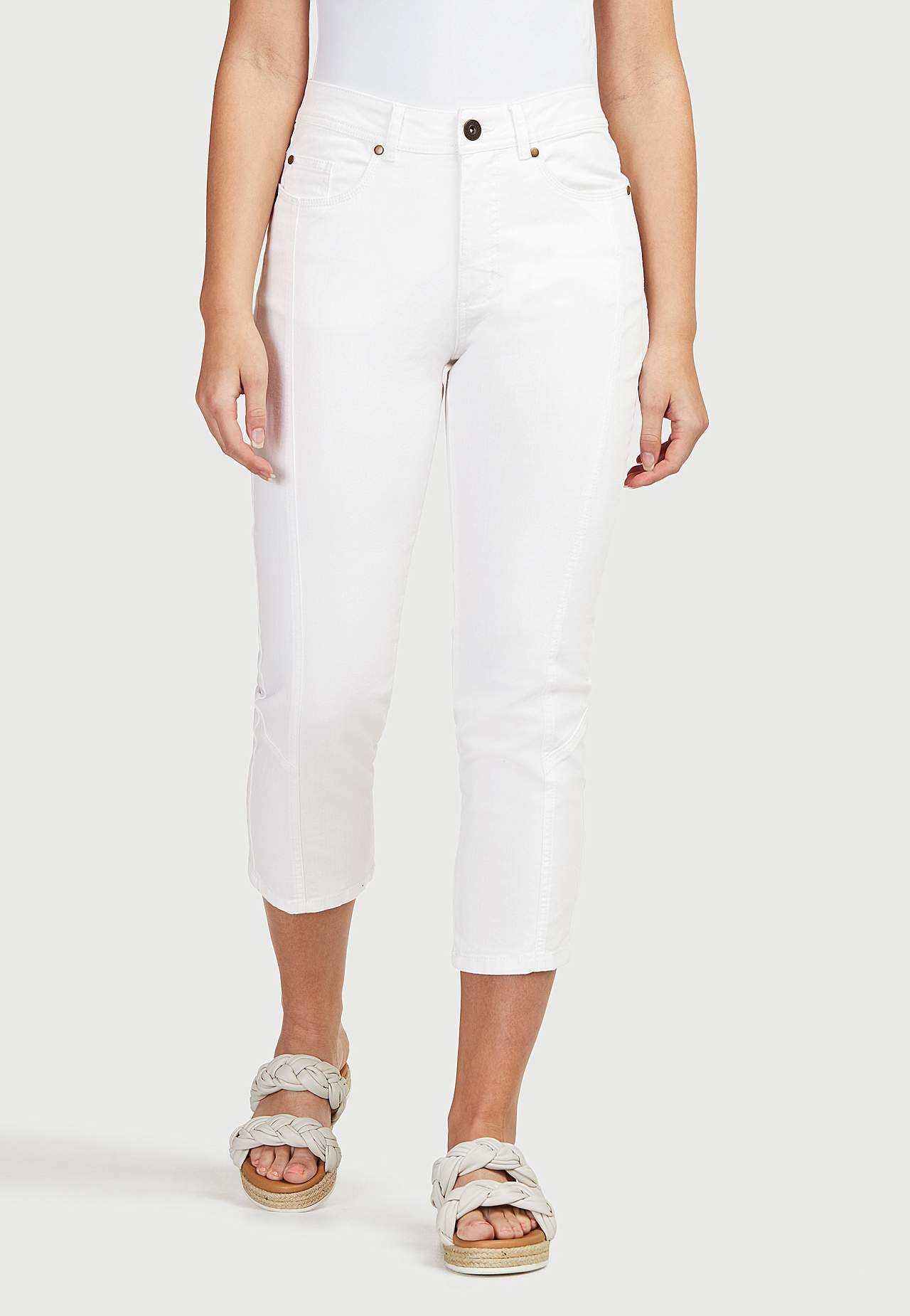 Crop jeans with five-pocket design