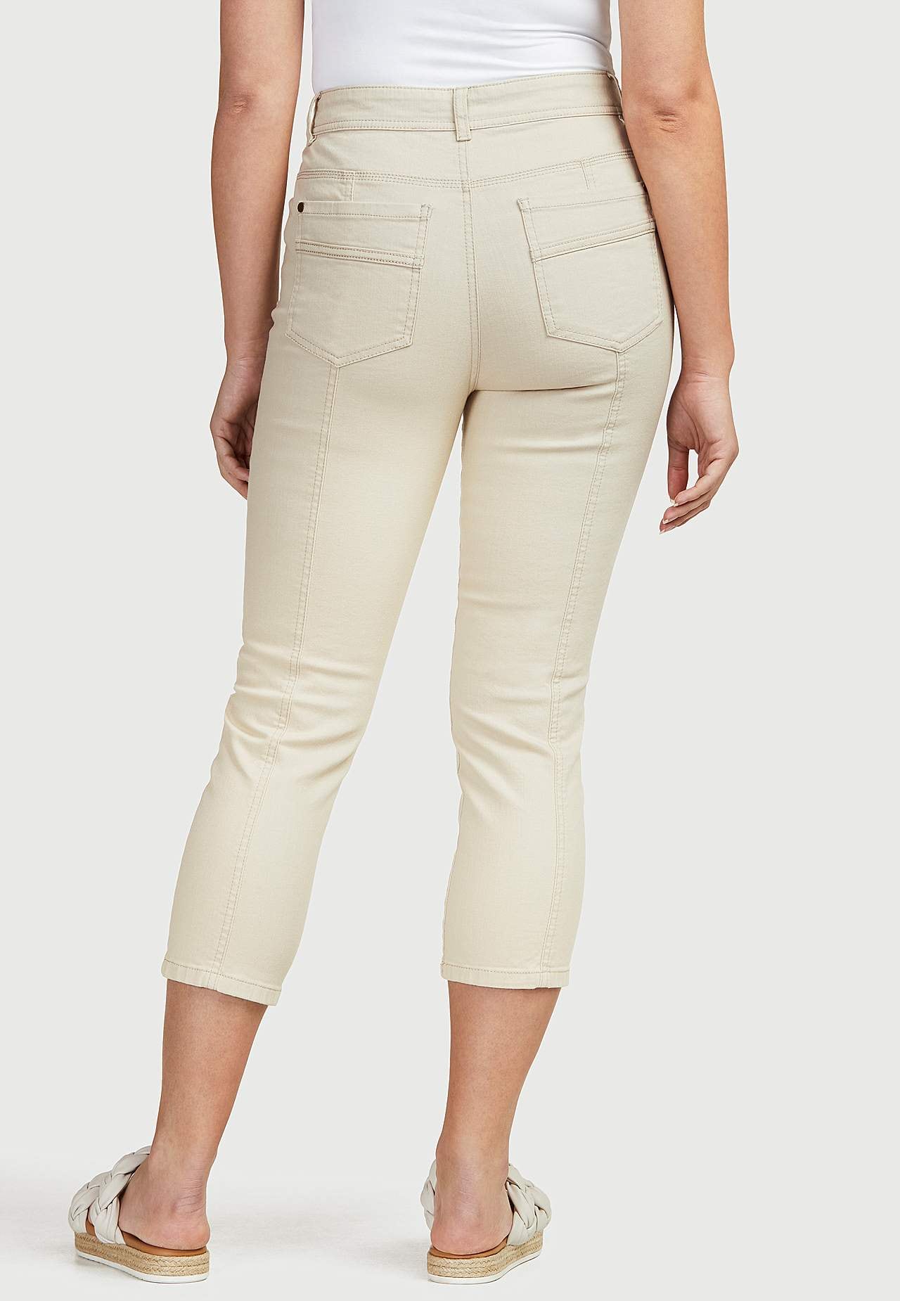 Crop jeans with five-pocket design