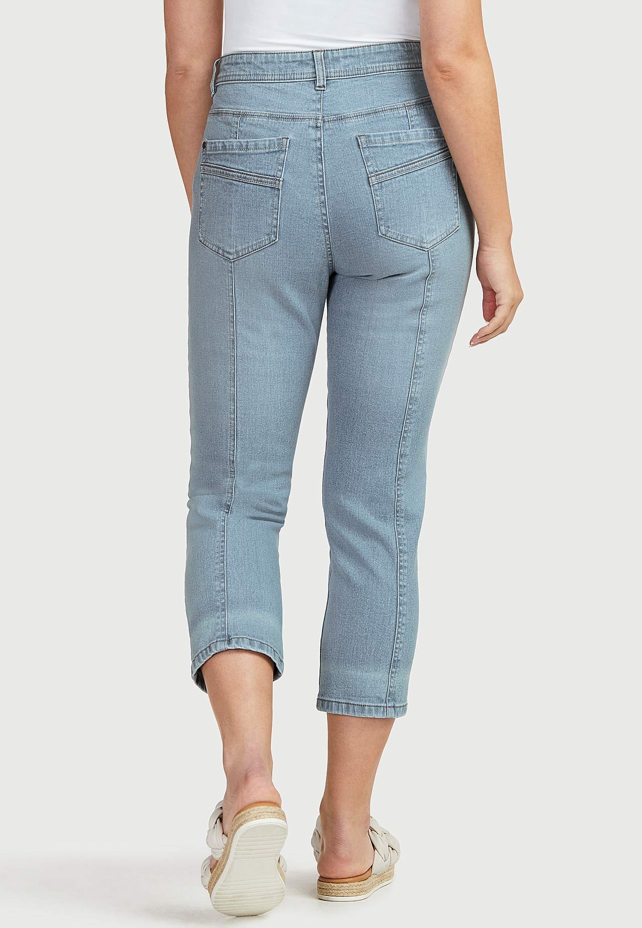 Crop jeans with five-pocket design