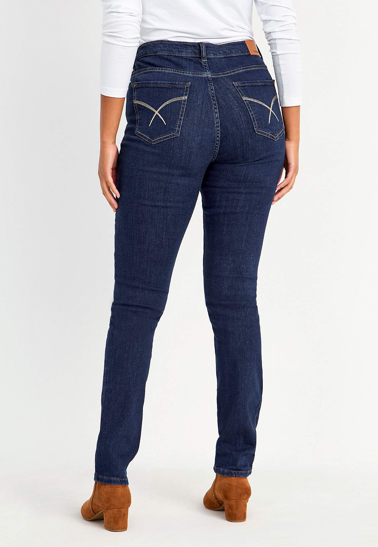 Jeans with elastic at the sides