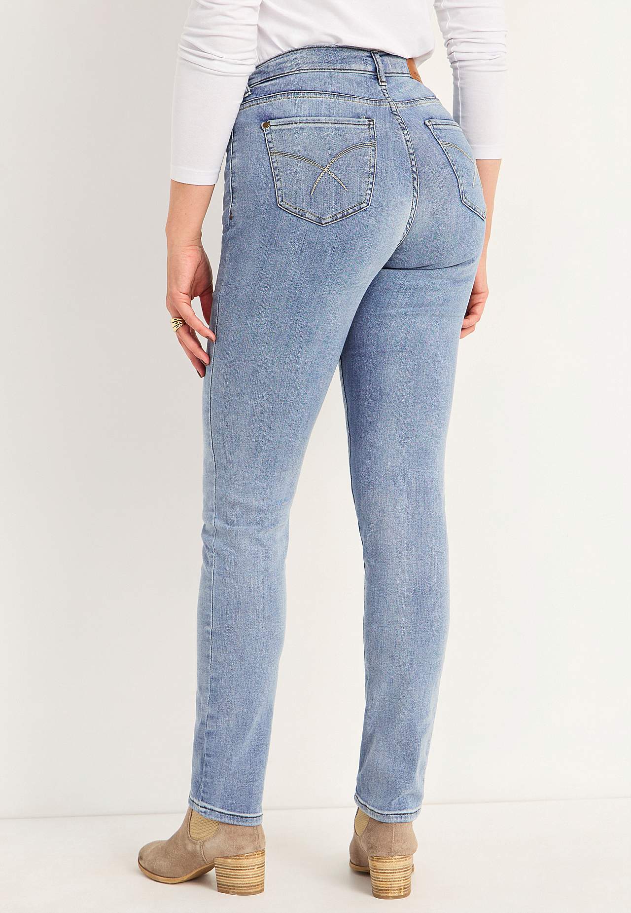 Jeans with elastic at the sides