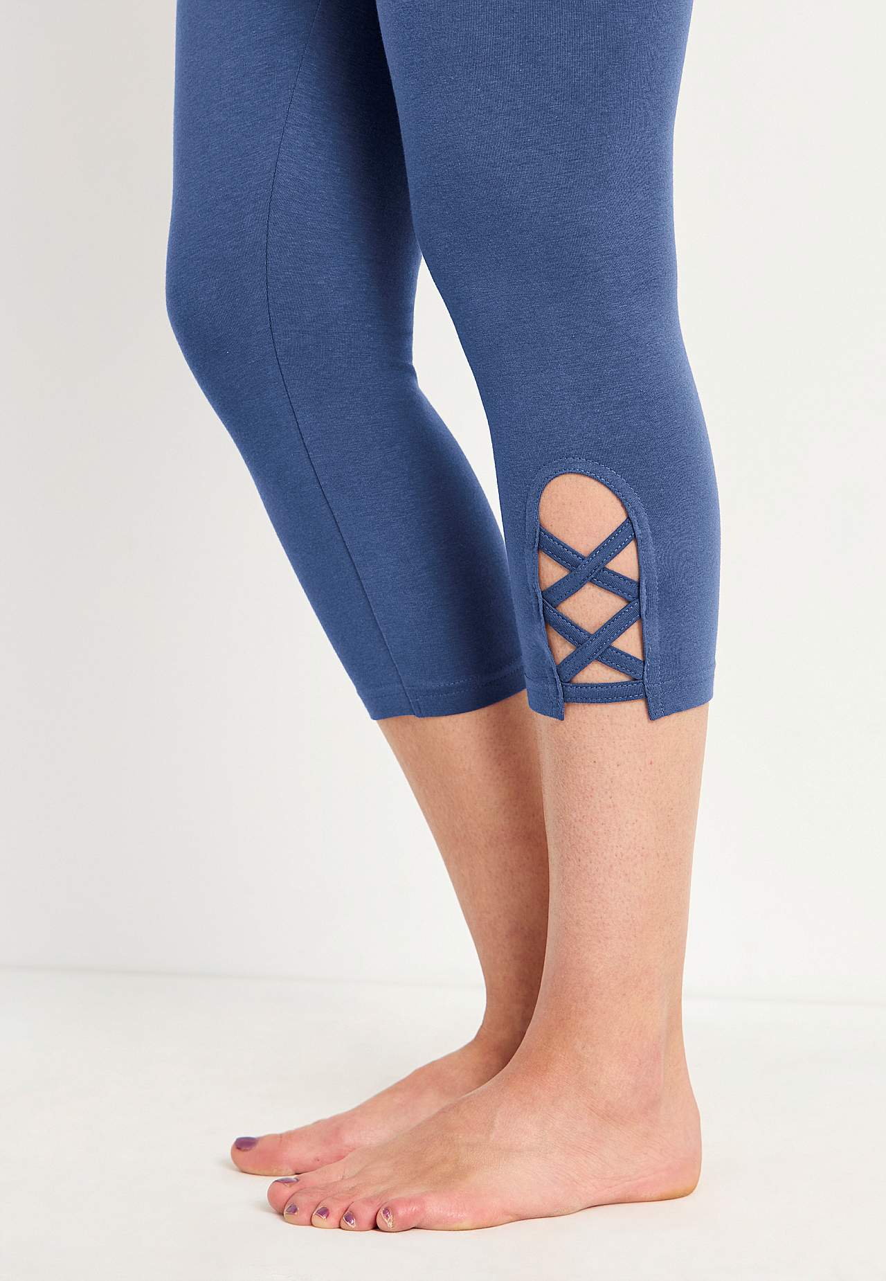 Capri leggings with nice details 2-pack