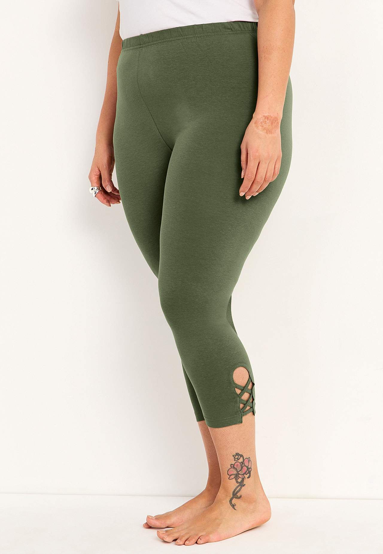 Capri leggings with nice details 2-pack