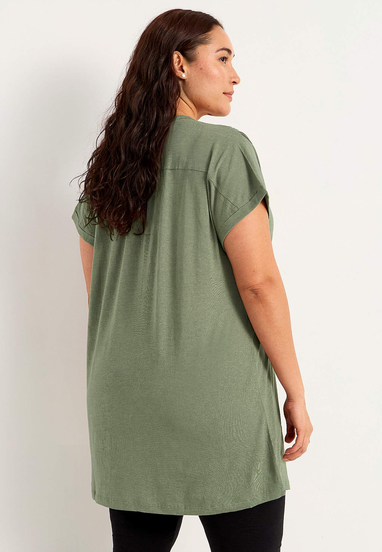 Jersey tuniq with metallic buttons