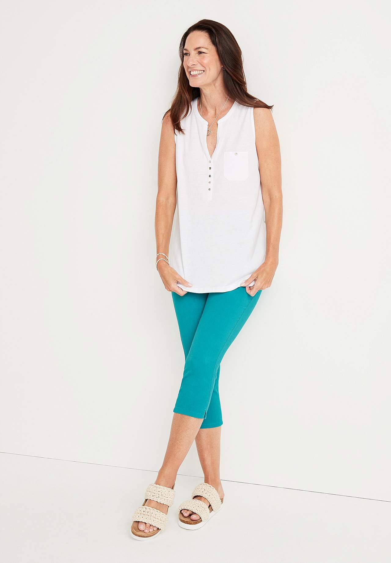 Comfortable capri trousers in cotton twill