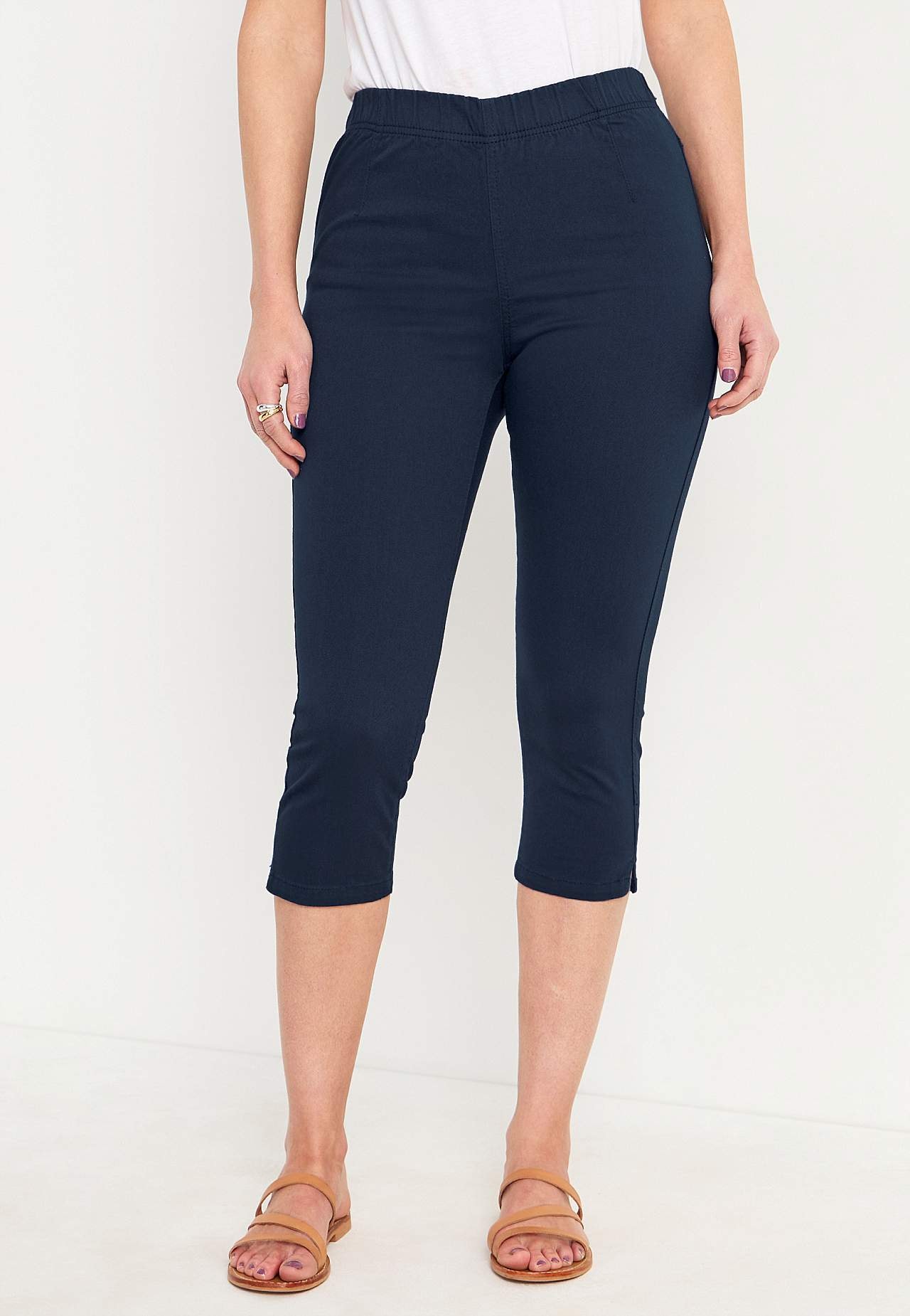 Comfortable capri trousers in cotton twill