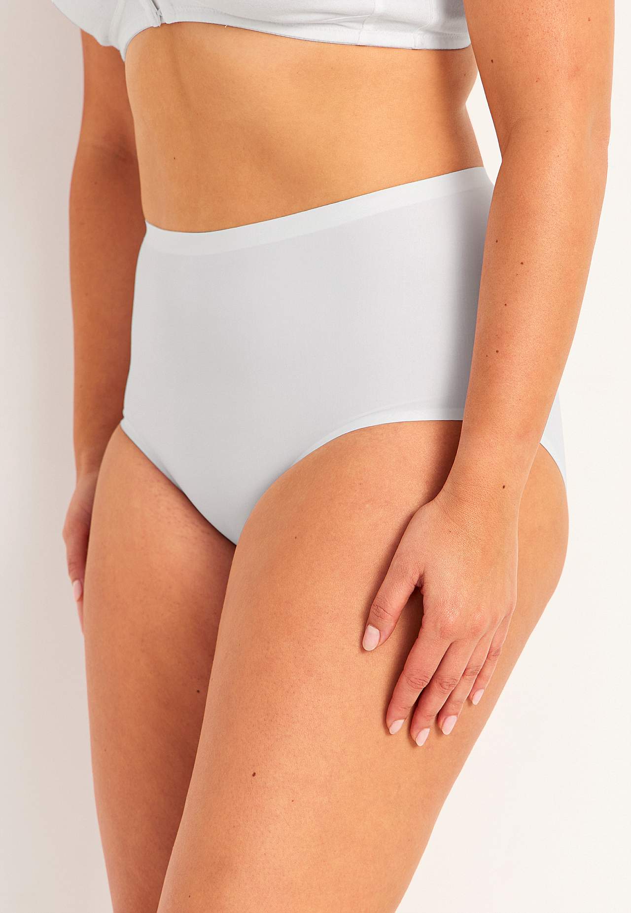 Comfortable women's briefs with high waist Ellie 3-pack