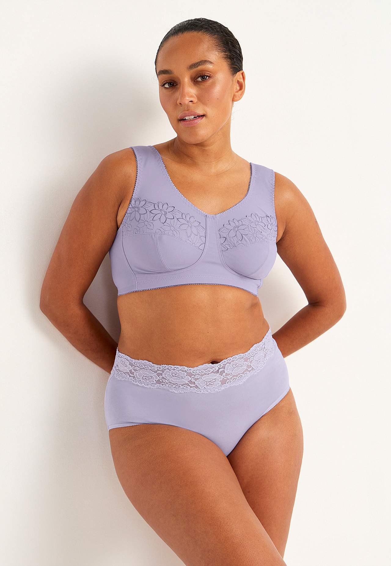 Soft bra with embroidery Lily 2-pack