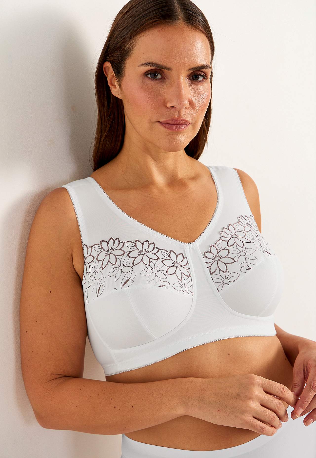 Soft bra with embroidery Lily 2-pack