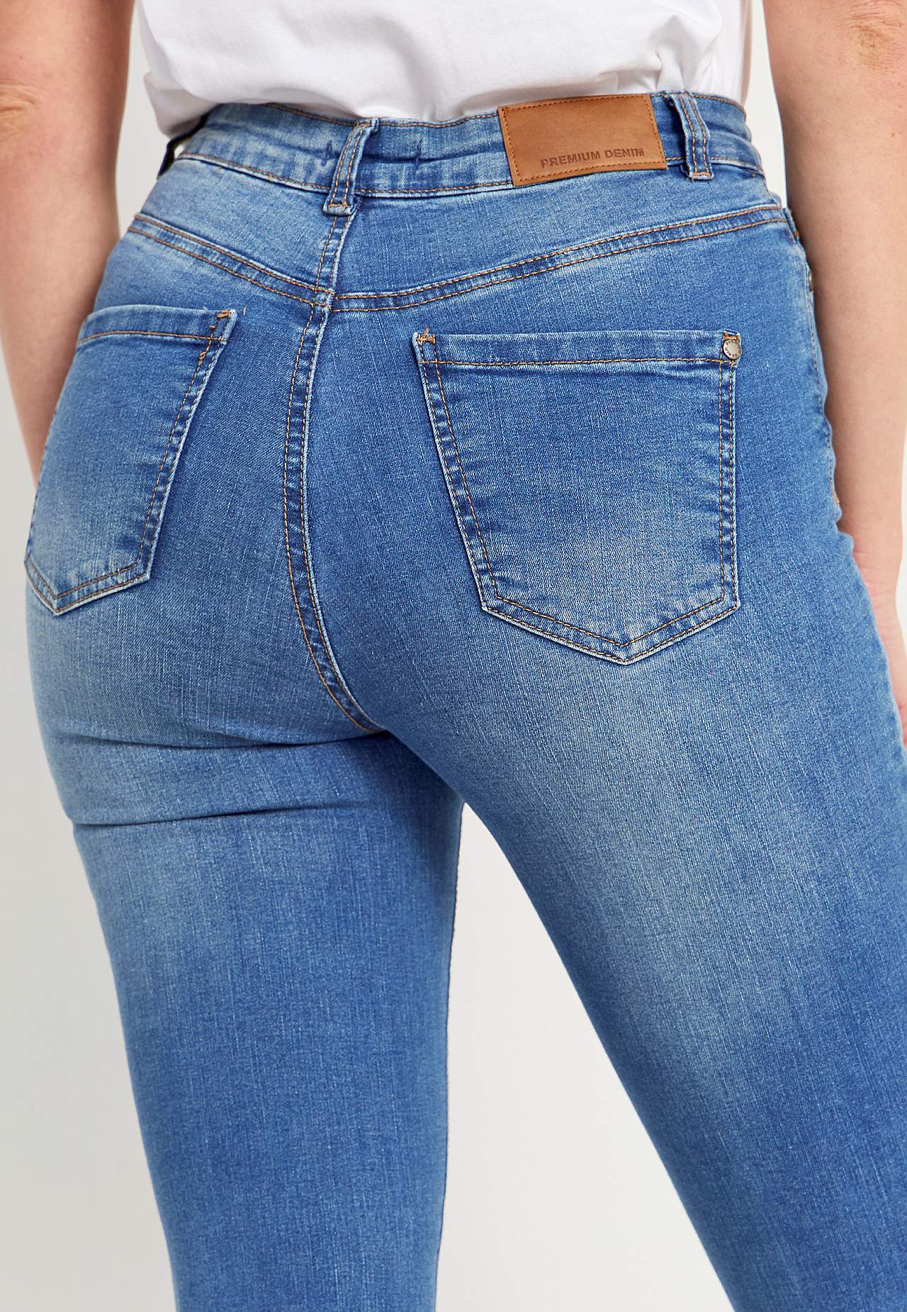 Jeans in denim with superstretch