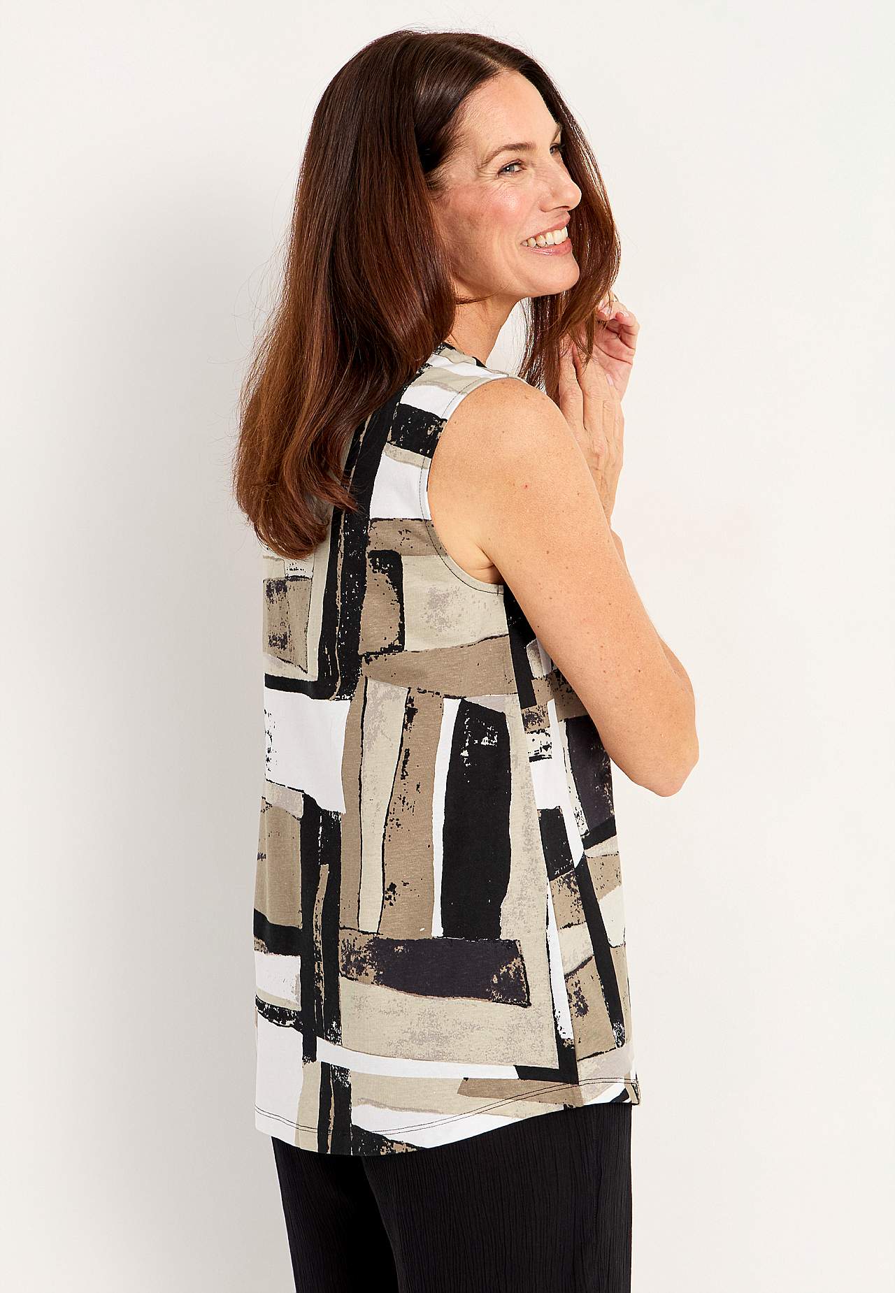 Sleeveless jersey top with v neckline