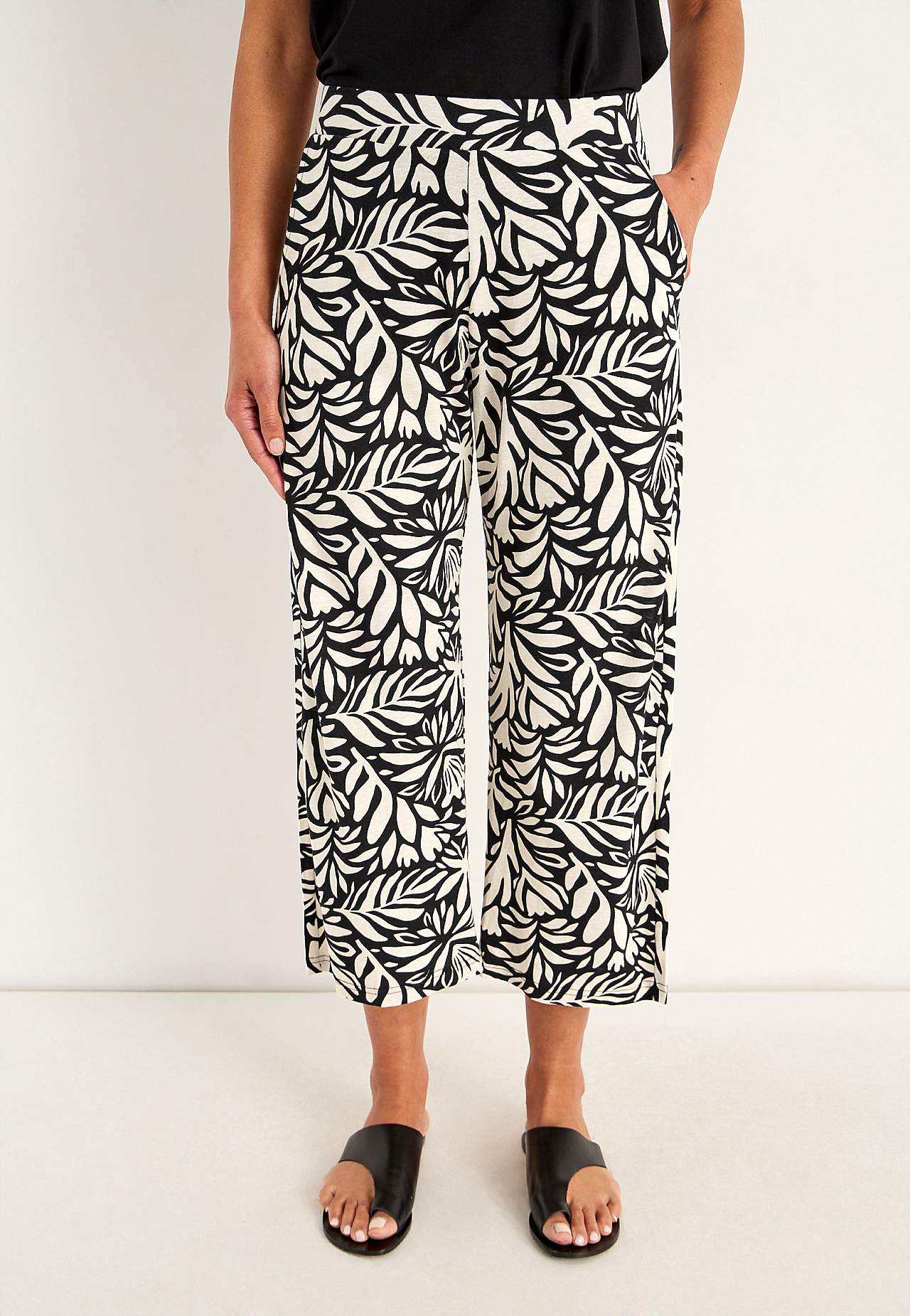 Jersey pants in soft cotton and modal blend