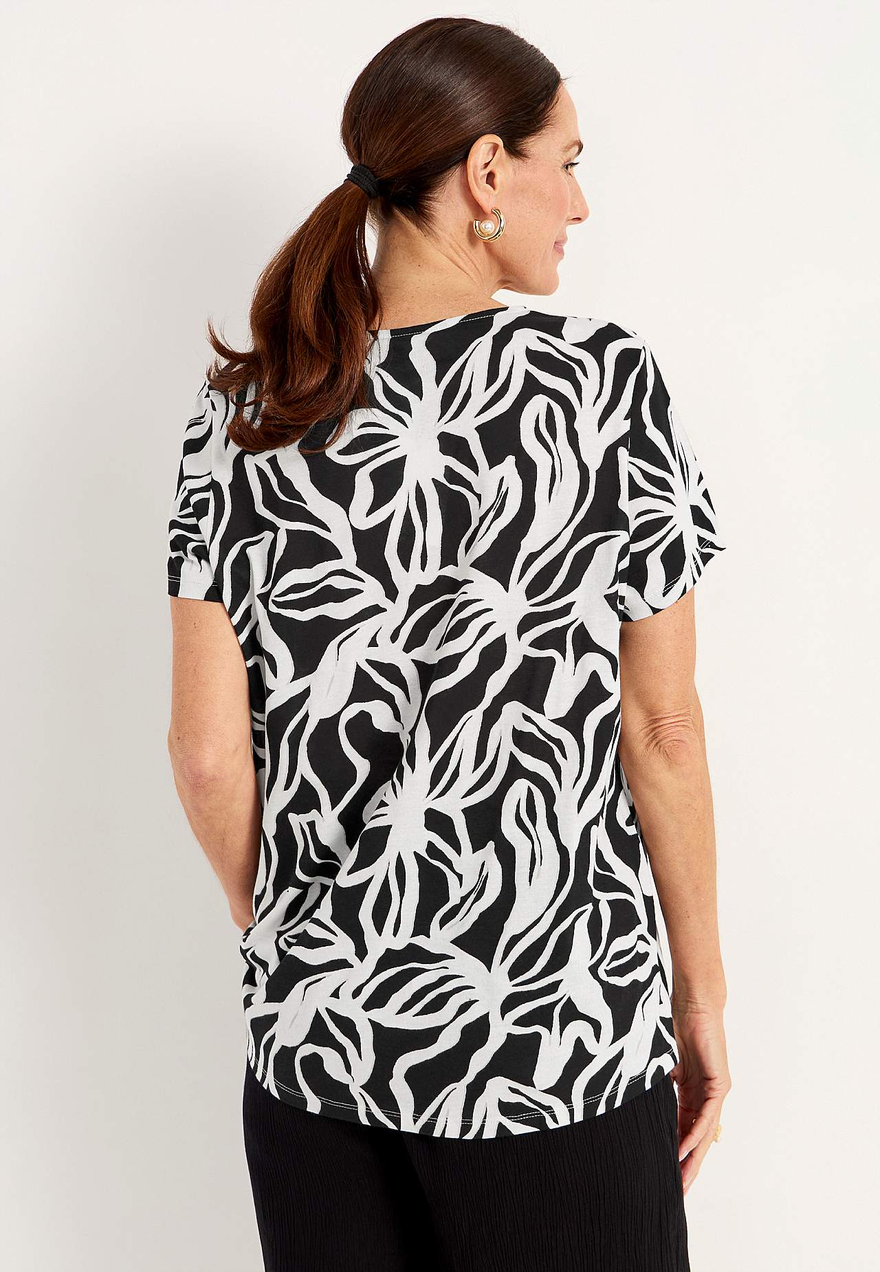 Soft jersey top with v-neck