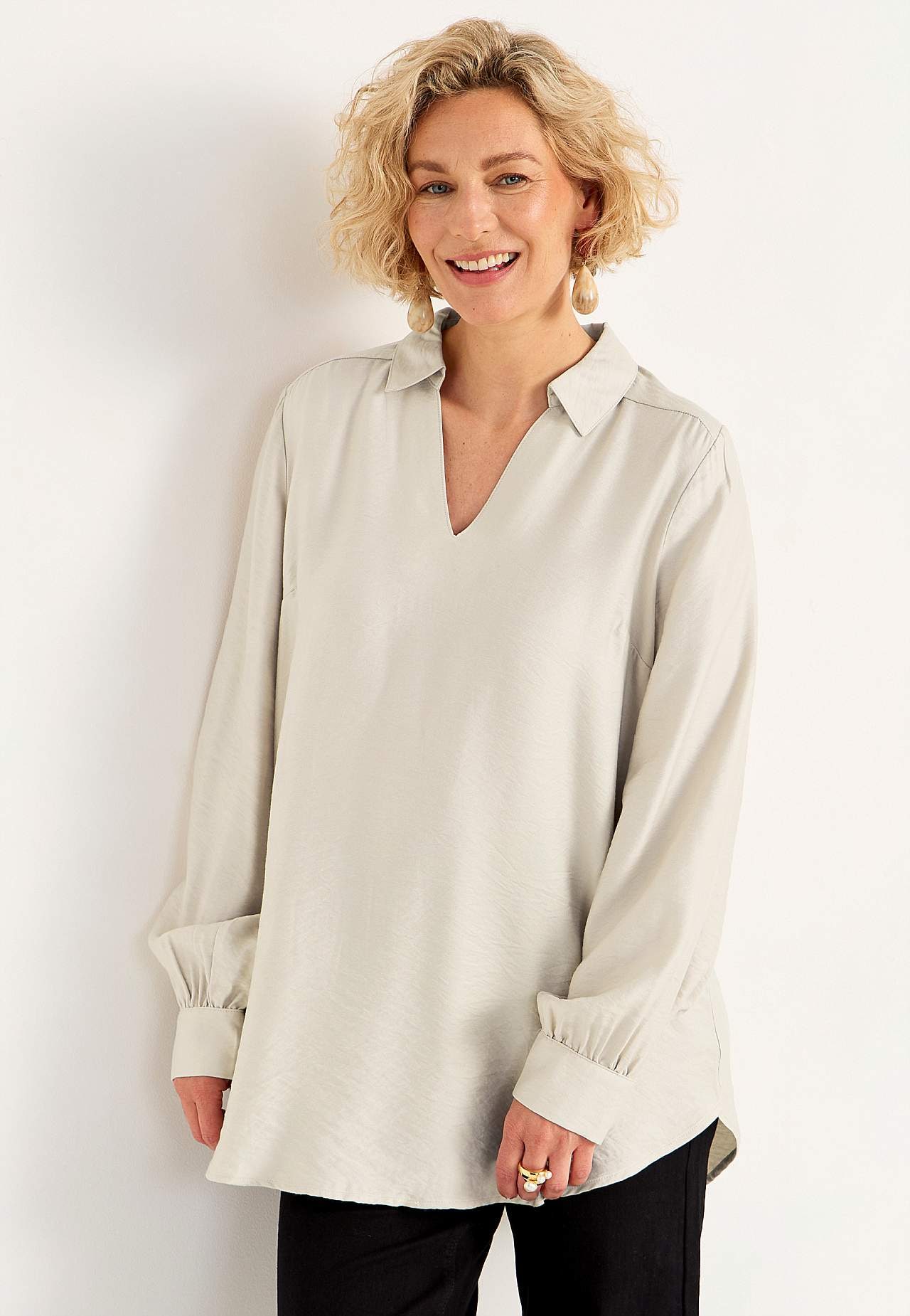 Long-sleeved, woven tunic