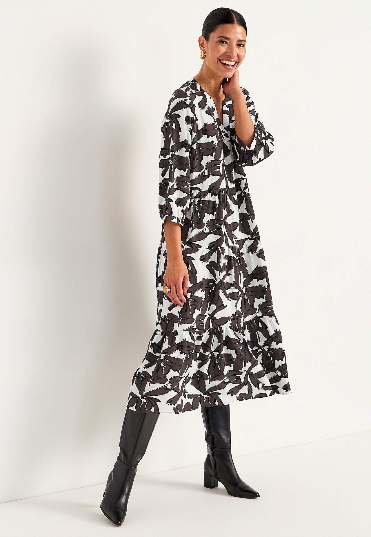Dress with flounces