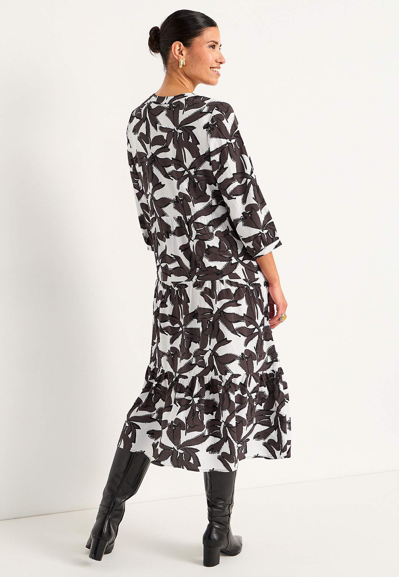 Dress with flounces