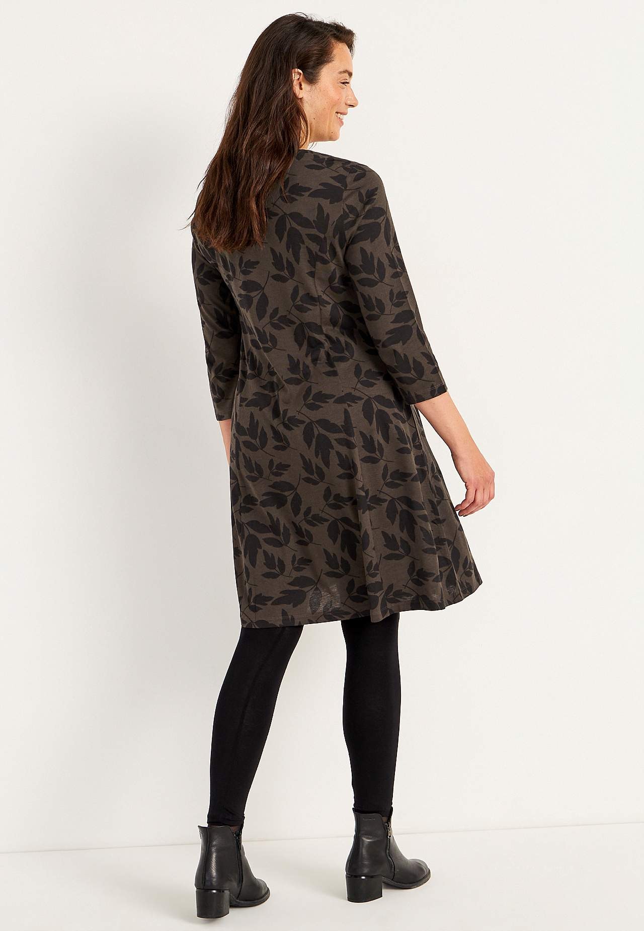 Patterned jersey dress with pockets