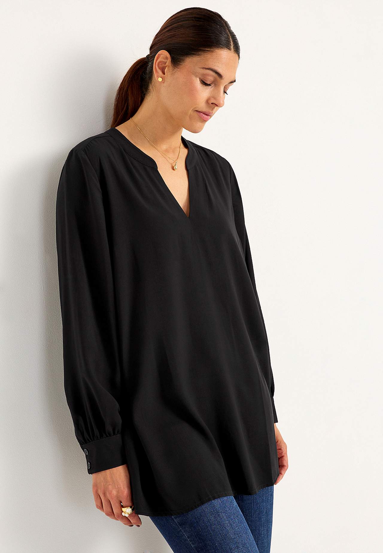 V-neck, woven tunic
