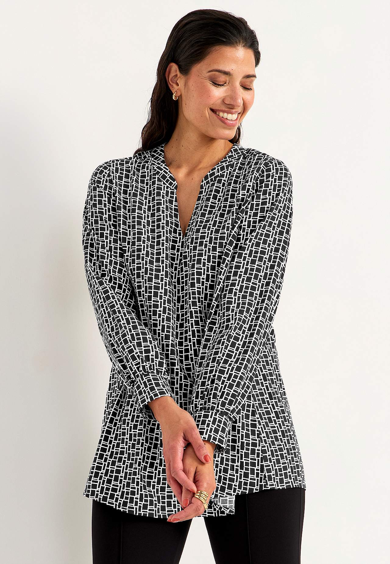 V-neck, woven tunic