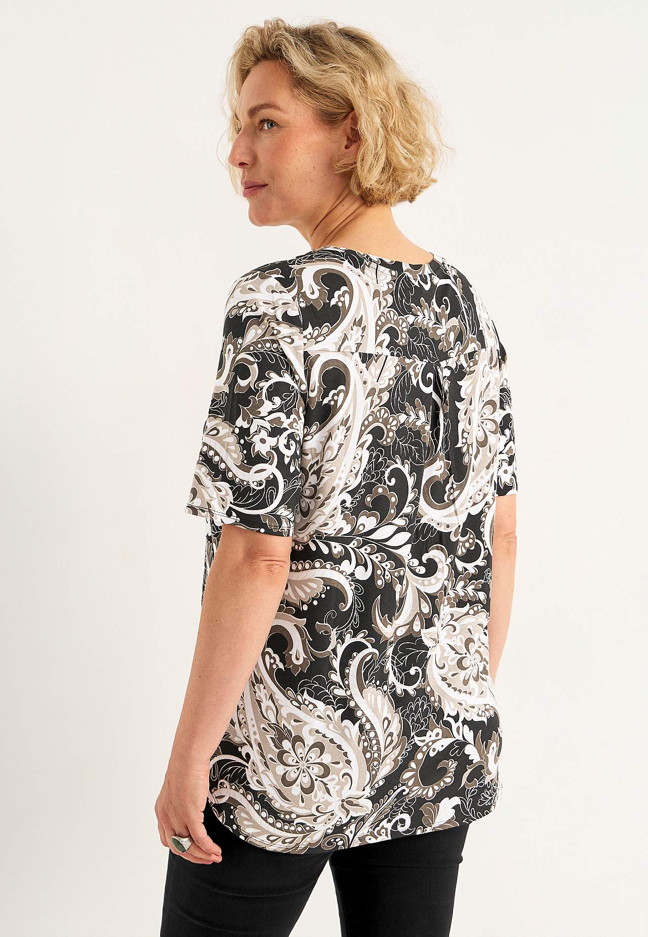 Jersey top with short sleeves