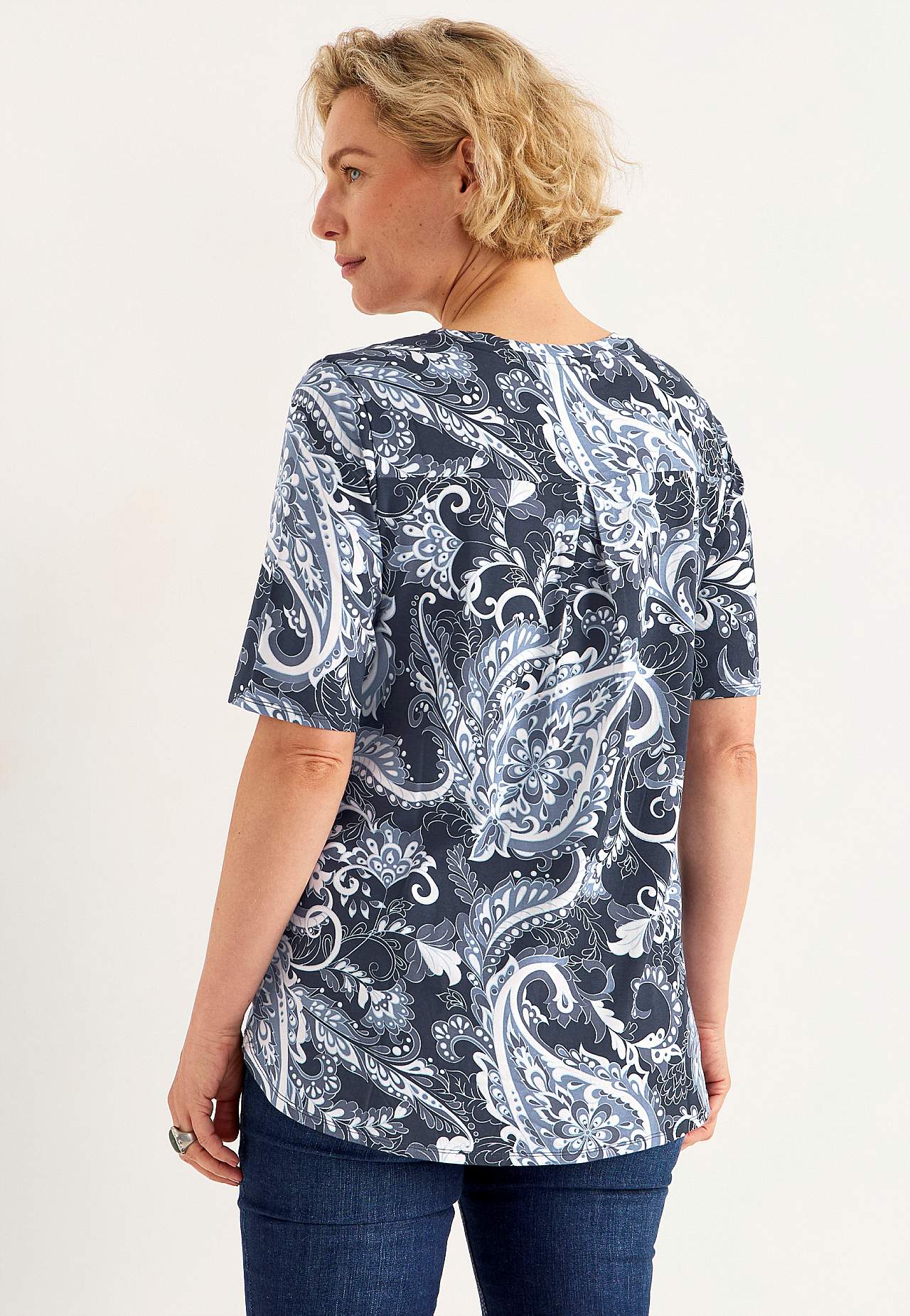 Jersey top with short sleeves