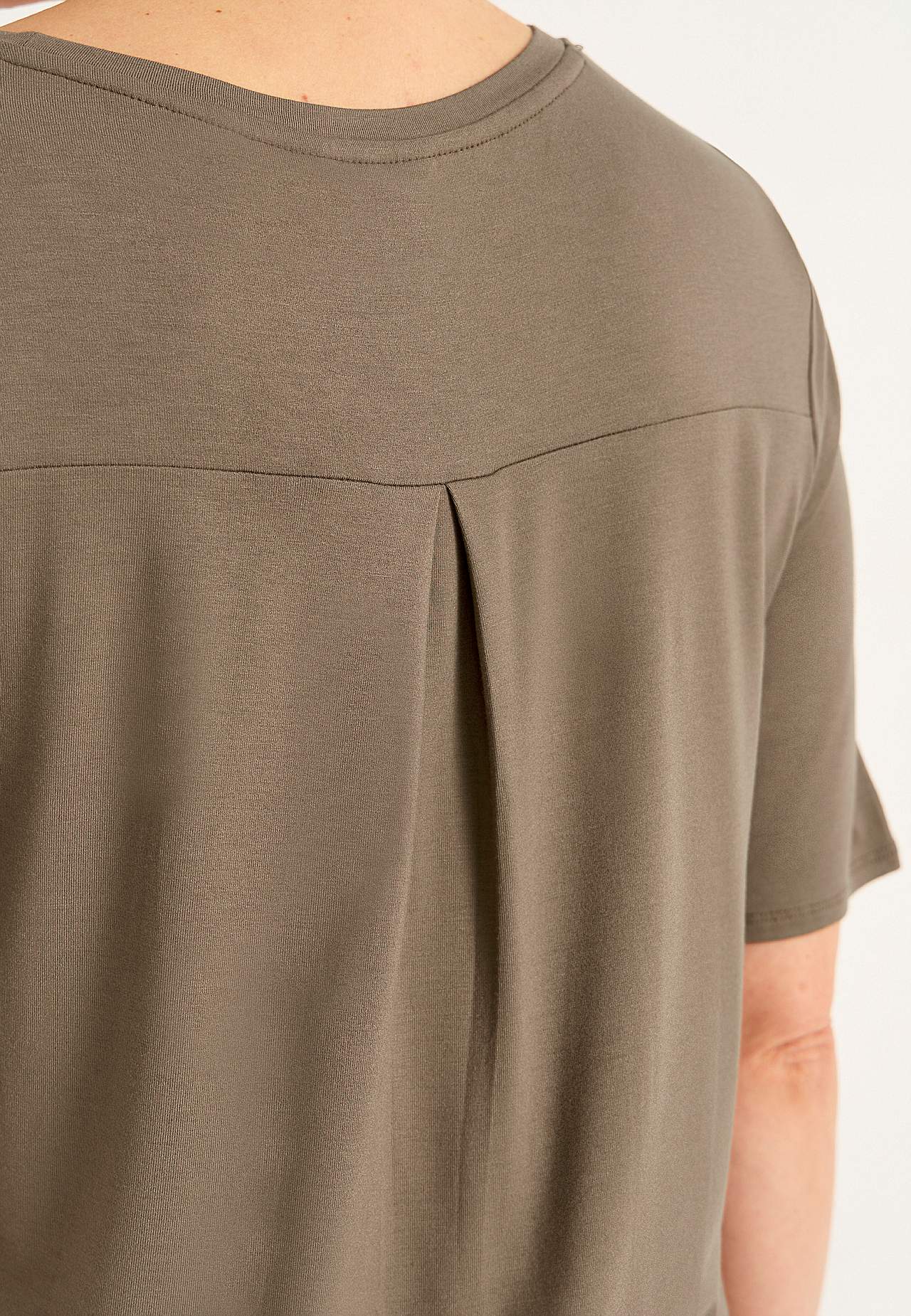 Jersey top with short sleeves