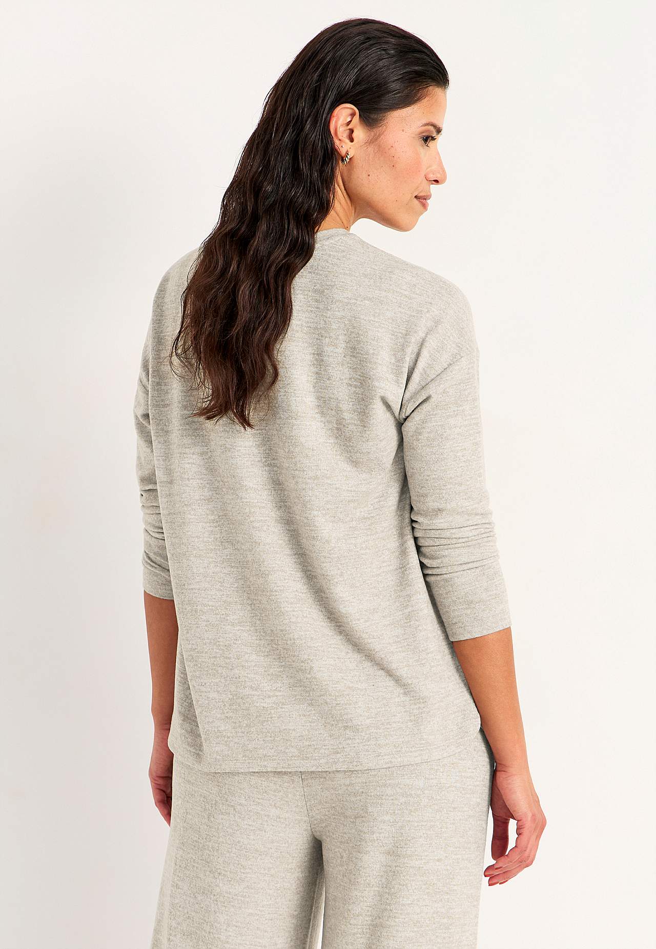 Super soft, long-sleeved jersey top