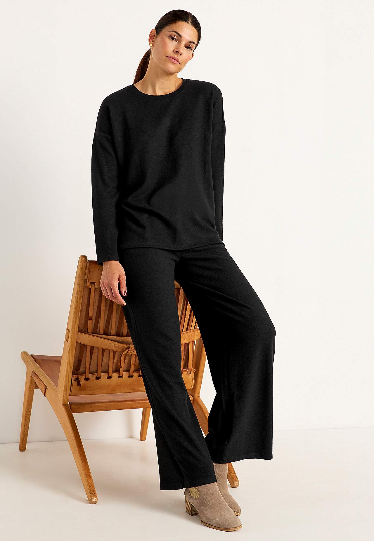 Super soft, long-sleeved jersey top