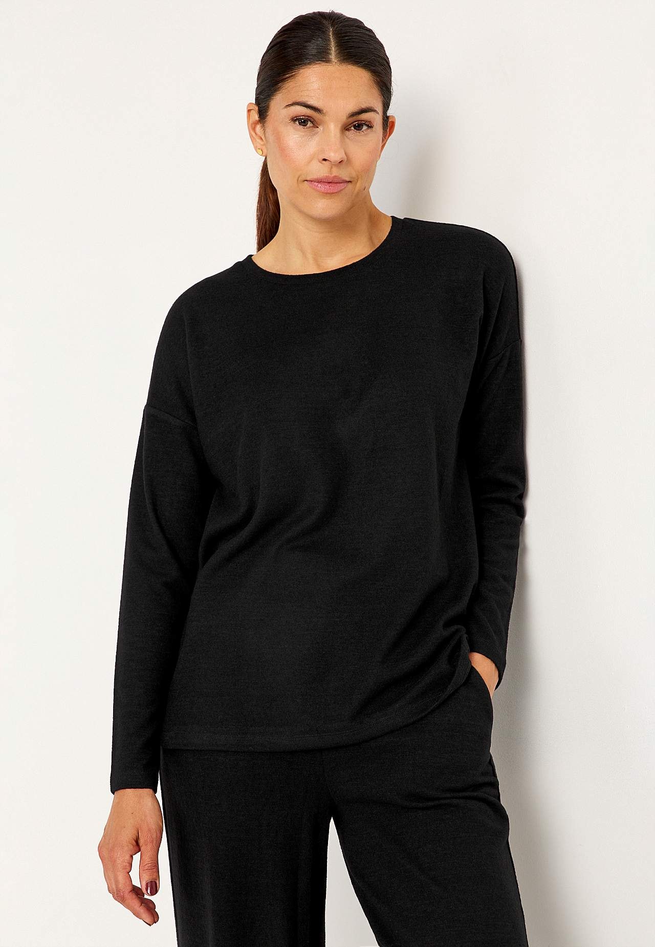 Super soft, long-sleeved jersey top