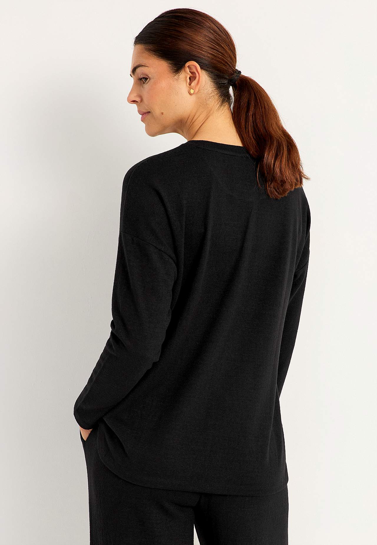 Super soft, long-sleeved jersey top