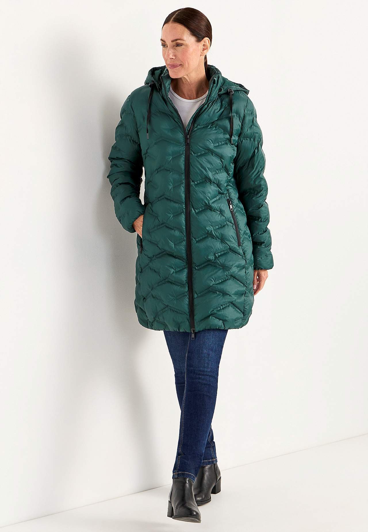 Jacket with down feel