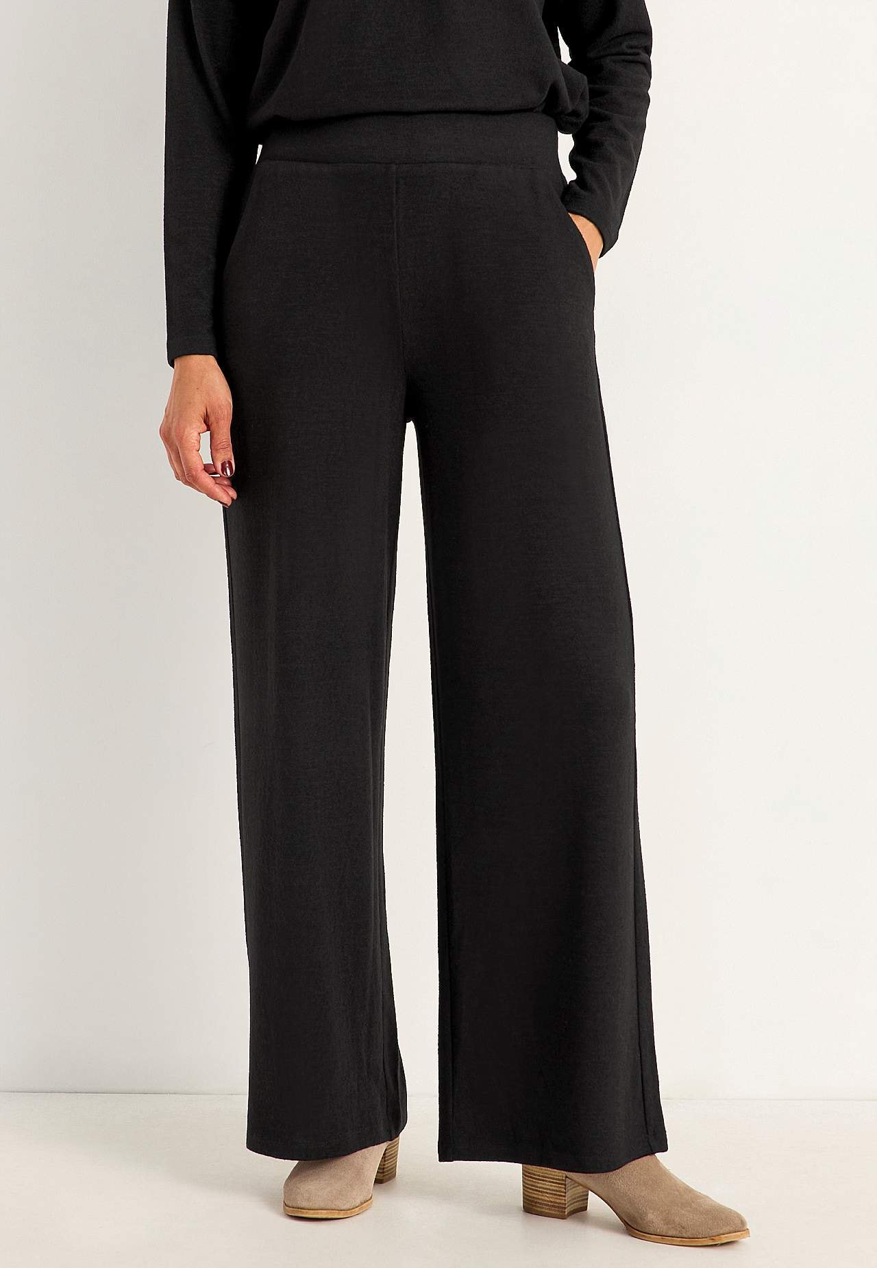 Wide jersey pants with pockets
