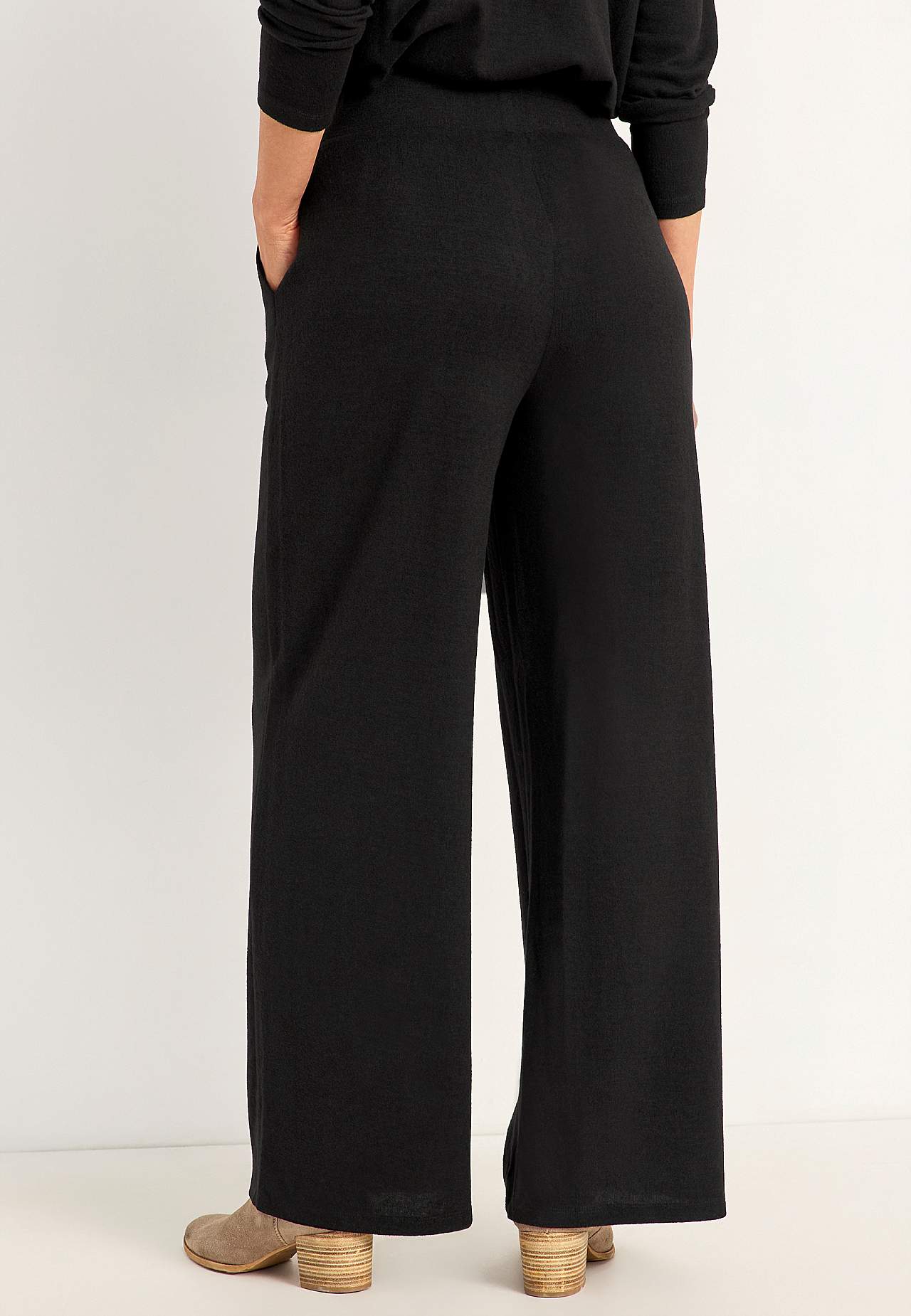 Wide jersey pants with pockets