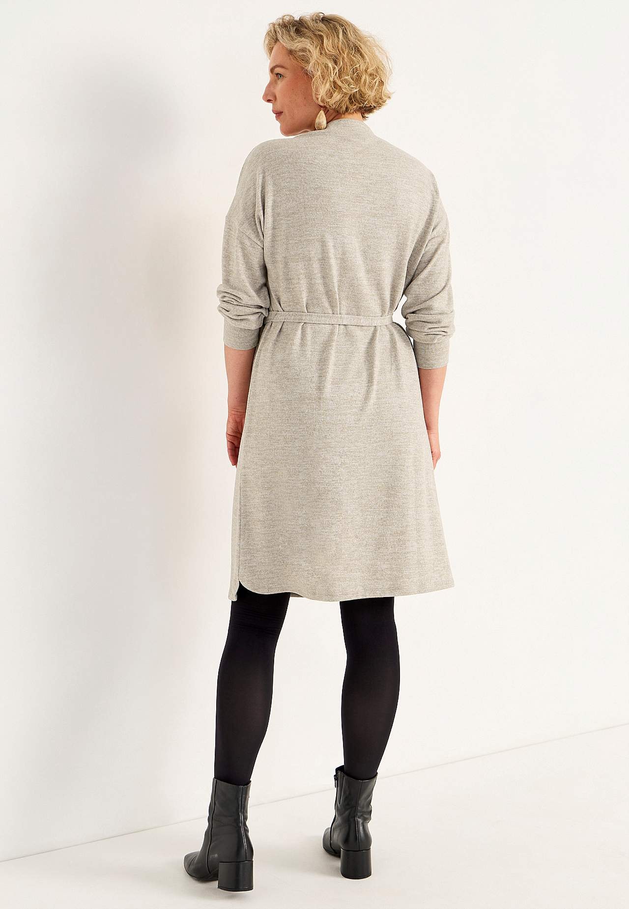 Jersey dress with self-tie belt