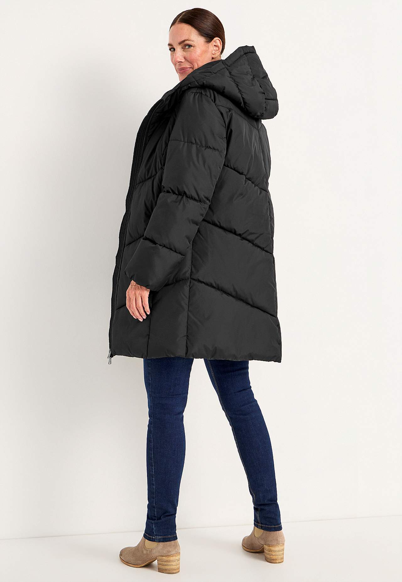 Long jacket with fluffy padding