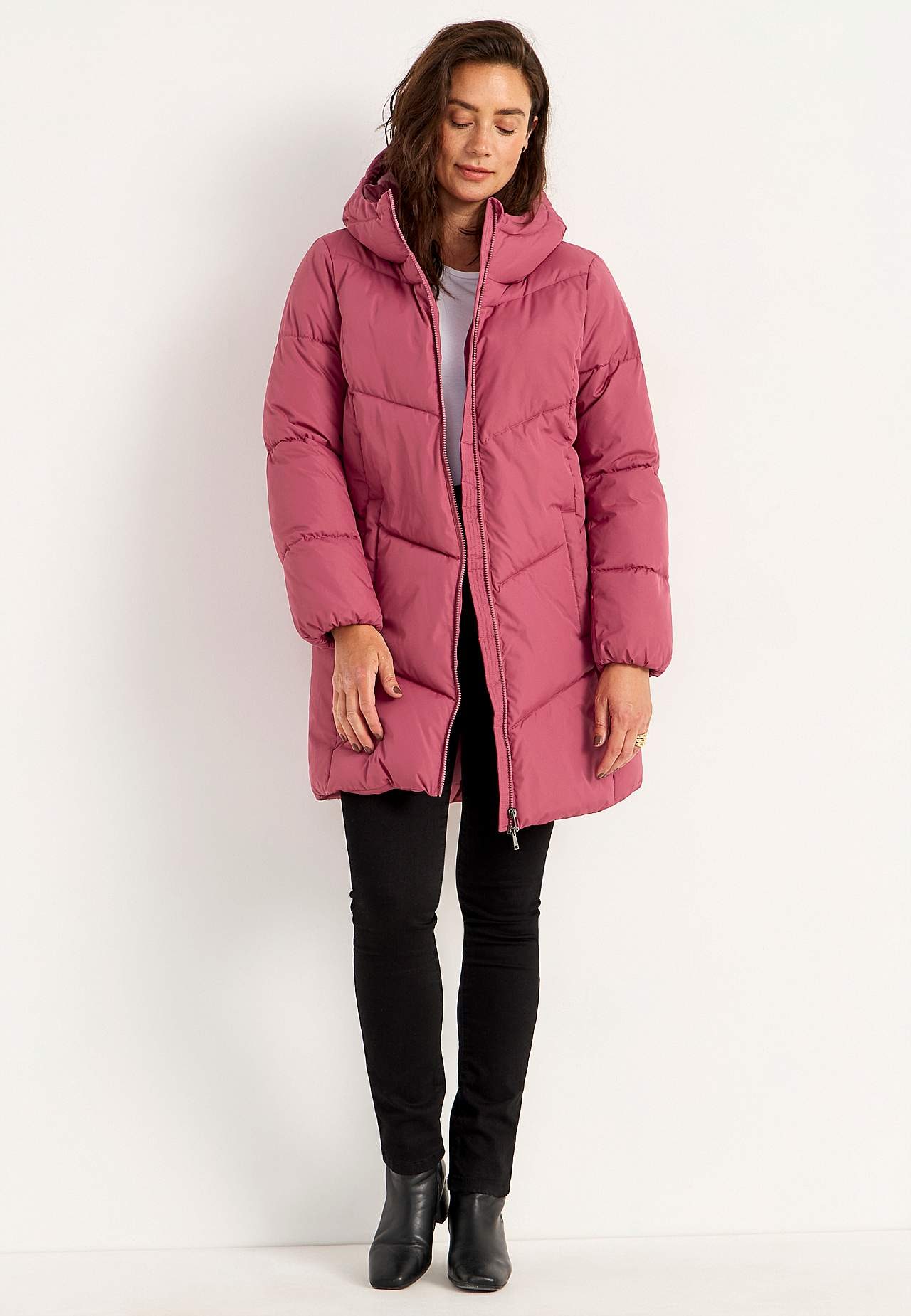 Long jacket with fluffy padding