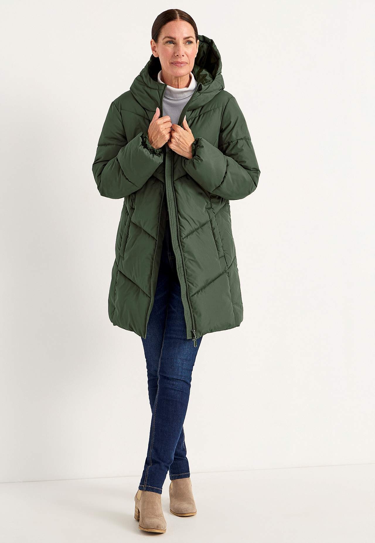 Long jacket with fluffy padding