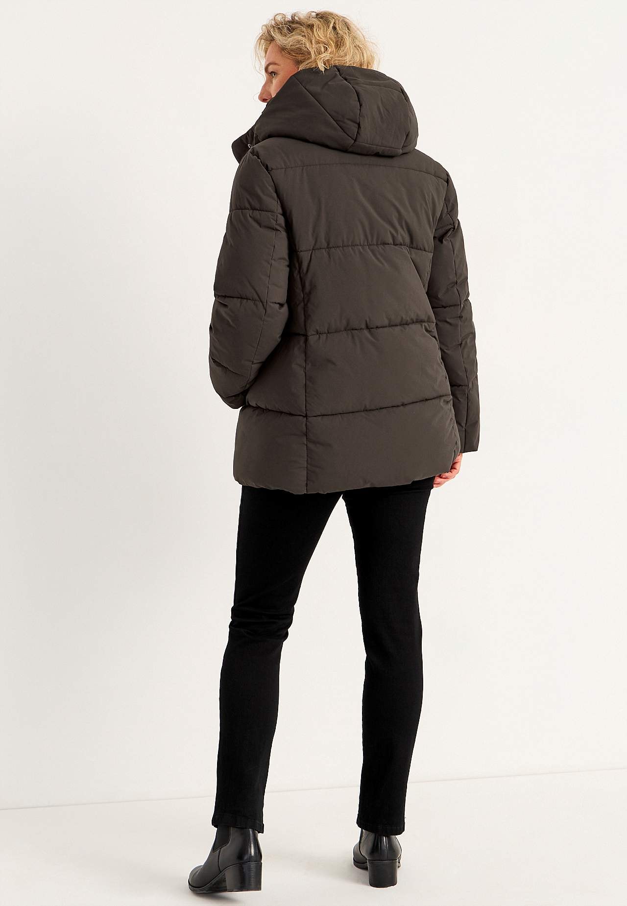 Jacket with down feel