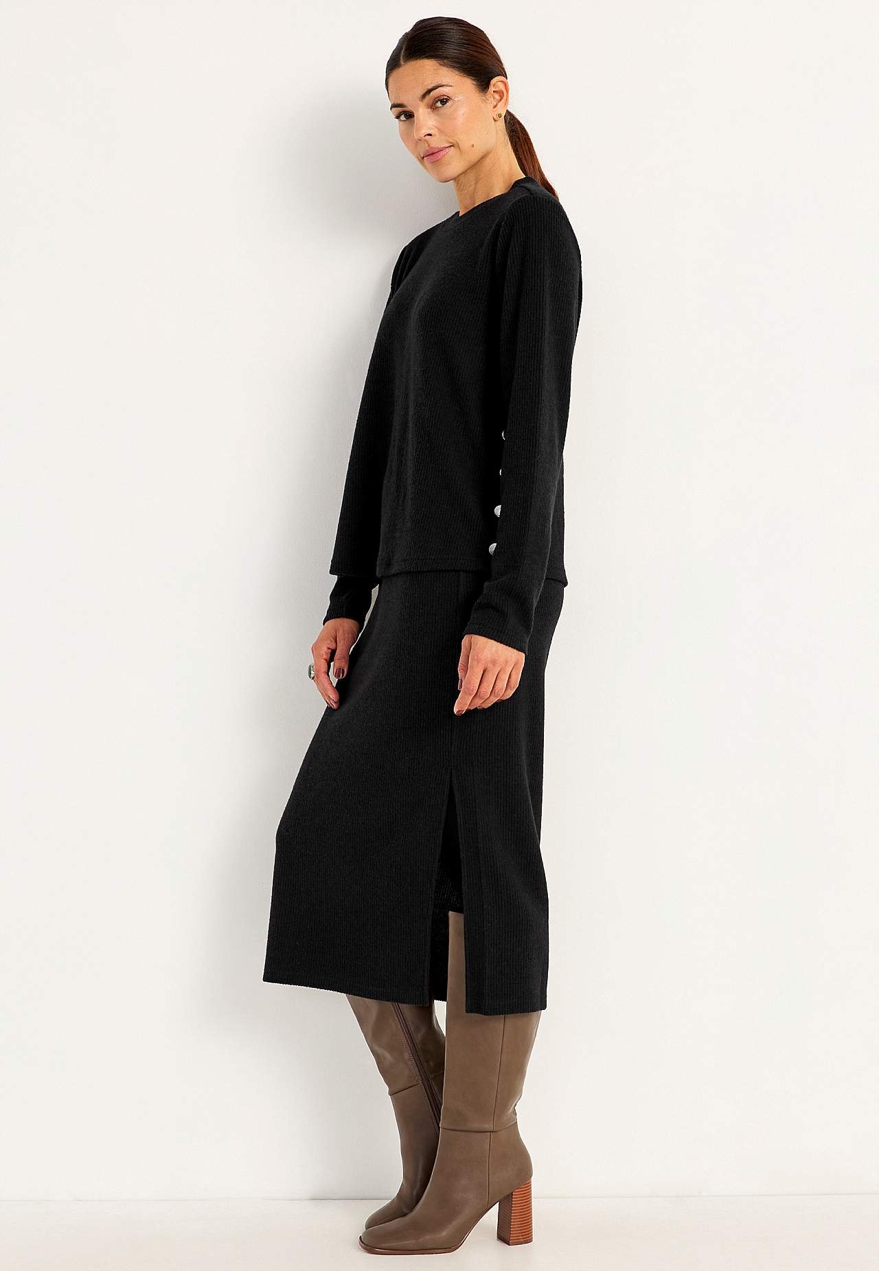 Super soft sweater with buttons