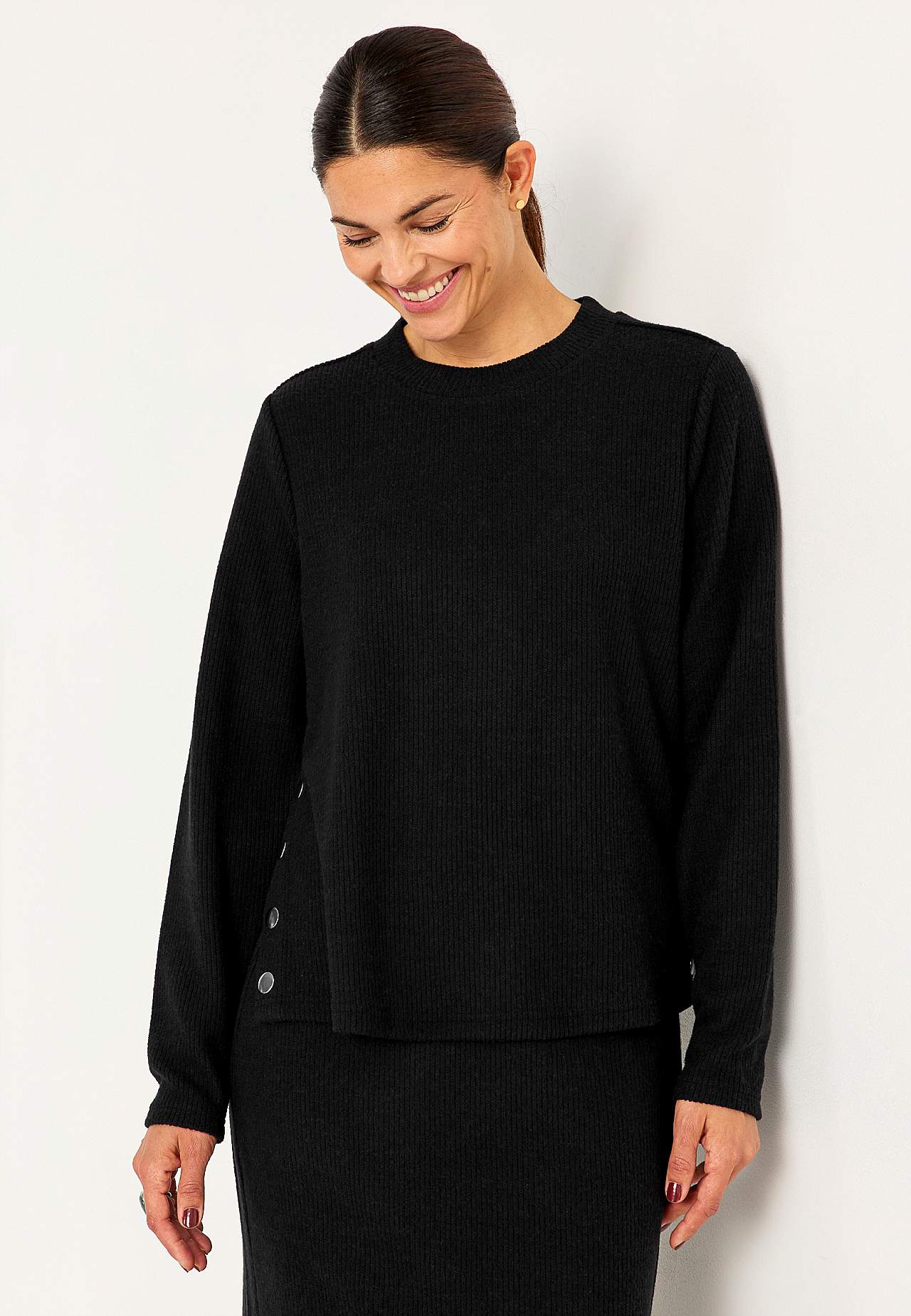 Super soft sweater with buttons